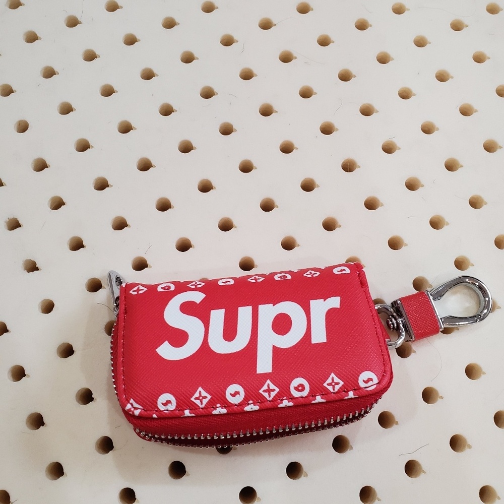 Custom leather supreme pouch keychain